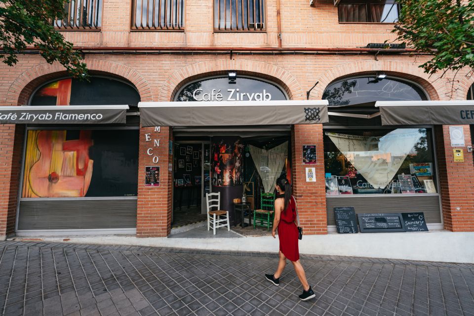 "Algarabía": Flamenco Show at Café Ziryab. Madrid - What to Watch: How to Catch Real Flamenco Details in a Small Room