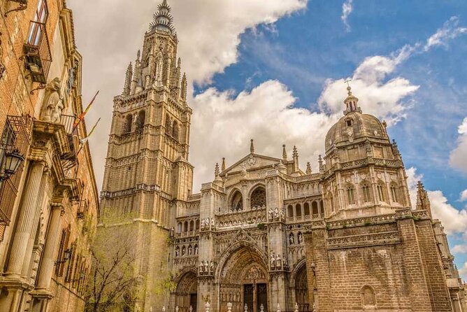 All-Inclusive Day Trip to Toledo with Priority Entry 7 Monuments - Catholics, Muslims, and Jews: what the bilingual guide actually helps you see