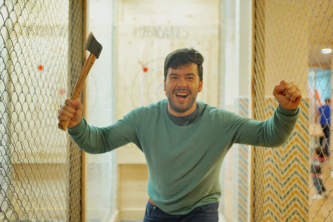 Axe Throwing 2 Hour Session - Where to meet at Calle de las Delicias, 9 (and how to plan around it)