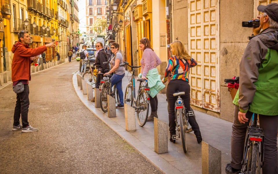 Best of Madrid: 3-Hour Guided Bike Tour in Small Groups - The Pace and Group Size: Why Small Groups Feel Better