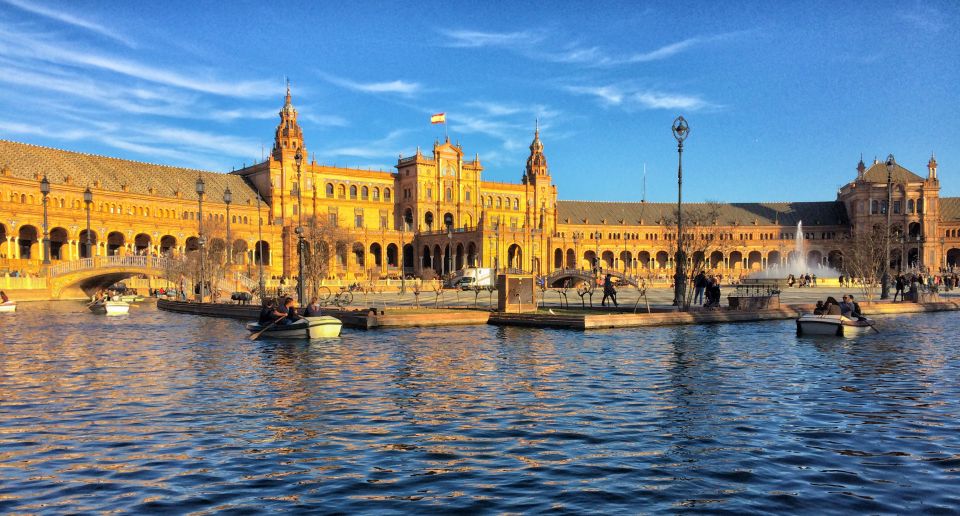 Cities of Andalusia 4-Day Tour from Madrid - Córdoba’s Mosque-Cathedral and the Judería: the trip’s first history hit