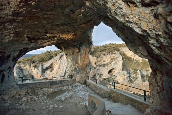 Cuenca and the Enchanted City Full Day Tour from Madrid - Ventano del Diablo: Júcar canyon views and the bird-spotting pause
