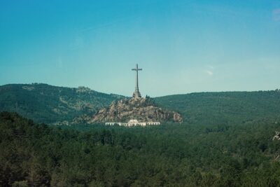 El Escorial, Valley and Toledo Day Tour from Madrid - Bus comfort, headset use, and the little friction points