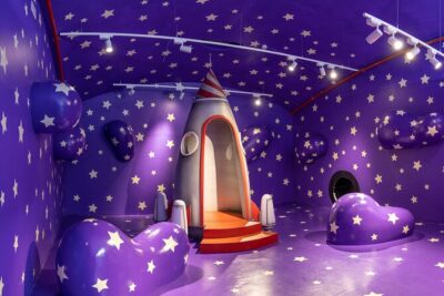 Entrance to the Sweet Space Museum in Madrid - Artists Behind the Scenes: The 10 Creators You’ll Be Meeting in Rooms