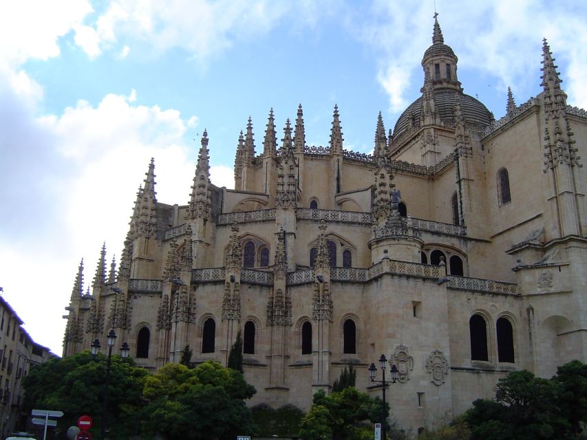 From Madrid: Ávila and Segovia Guided Day Trip - Key things to know before you go