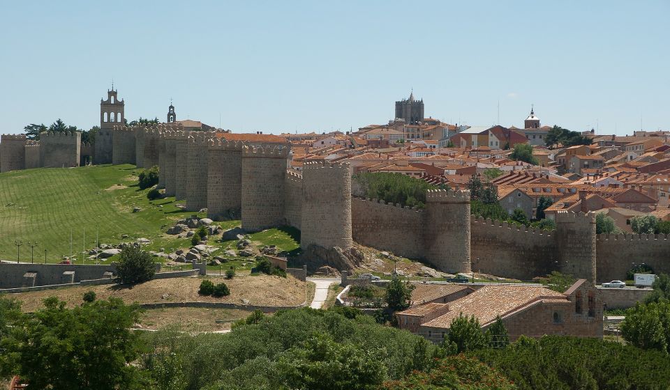 From Madrid: Ávila and Segovia Guided Day Trip - Ávila free time: how to use it without wasting steps