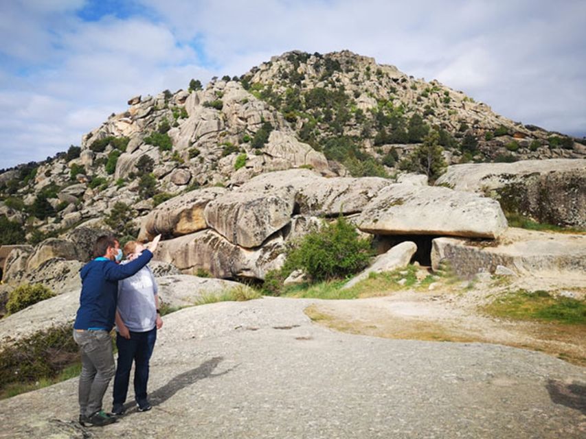 From Madrid: Day Trip to Guadarrama National Park - La Pedriza guided tour: where the day starts to feel like hiking