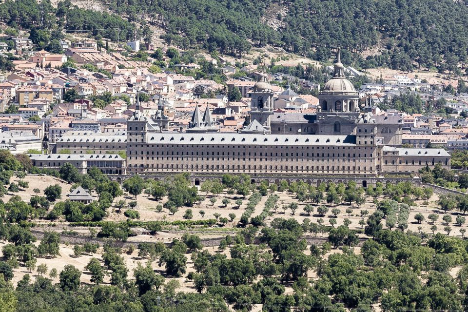 From Madrid: Escorial Monastery & Valley of the Fallen Trip - The short coach hop to the Valley of the Fallen