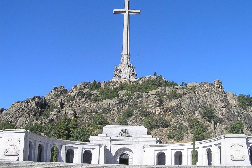 From Madrid: Escorial Monastery & Valley of the Fallen Trip - Underground basilica: what you’ll see and what you should not expect