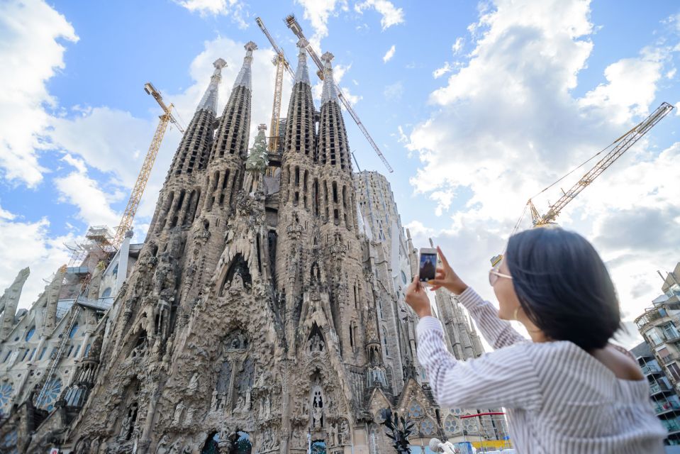 From Madrid: The Best of Barcelona in One Day - Key highlights that make this day trip worth it