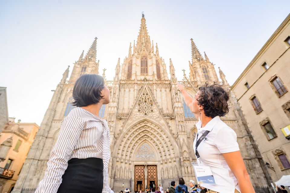 From Madrid: The Best of Barcelona in One Day - Plaça de Catalunya and lunch break: plan your next move