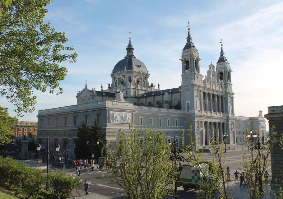 Madrid: 2-Hour City Highlights Guided Walking Tour - Key Highlights to Know Before You Go