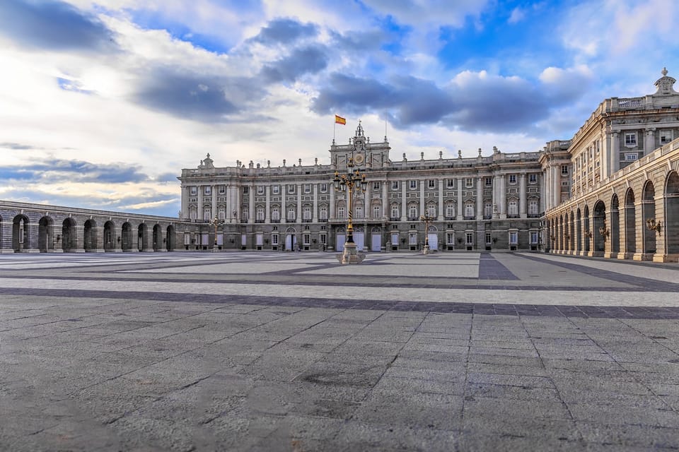 Madrid: 2-Hour City Highlights Guided Walking Tour - What’s Included vs Not Included (So You Don’t Get Surprised)
