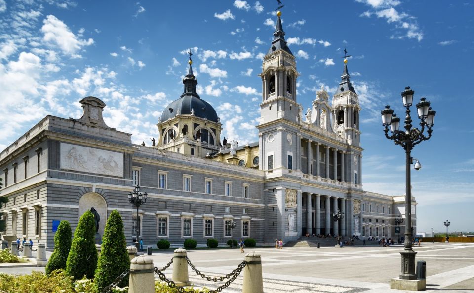 Madrid: 2-Hour City Highlights Guided Walking Tour - Who This Tour Fits Best