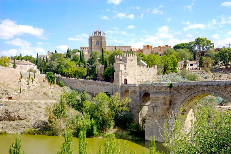 Madrid: 6-Hour Day Trip to Toledo with Guided Walking Tour - Toledo Free Time: Make It Count With Your Own Route