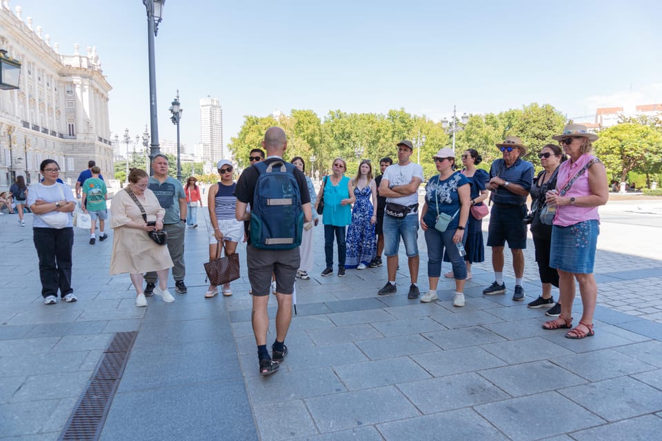 Madrid: Afternoon Royal Palace and Almudena Cathedral Tour - Quick hits before you go