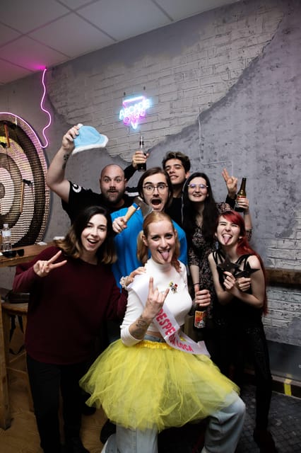 Madrid: Axe Throwing Challenge - What 55 Minutes of Axe Throwing Actually Looks Like