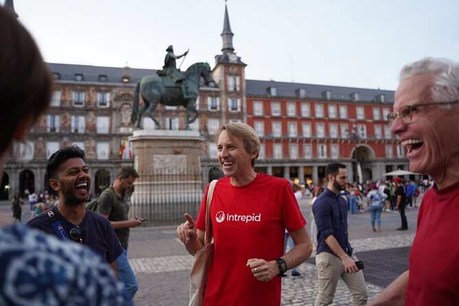 Madrid by Night: Tapas Crawl, Local Drinks & Hidden Gems - What you actually eat and drink: five tastings that add up fast