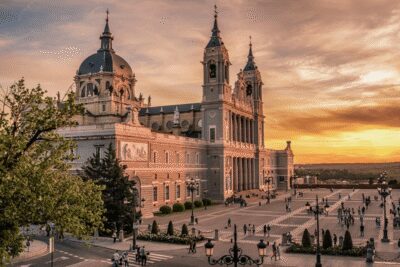 Madrid: City Highlights Guided Walking Tour - Start at C. de Ferraz 22, Find El Aleph, Then Let the City Lead