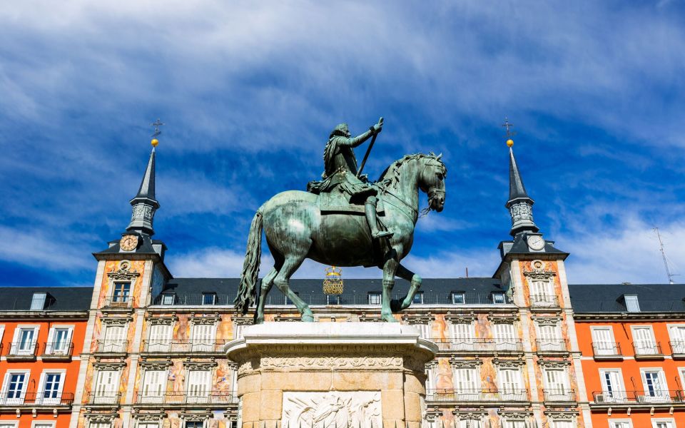 Madrid: City Highlights Guided Walking Tour - Parque del Oeste View Break: See the City, Then Walk Back Into It