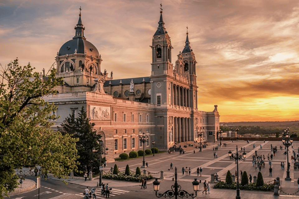Madrid: City Highlights Guided Walking Tour - Start at C. de Ferraz 22, Find El Aleph, Then Let the City Lead