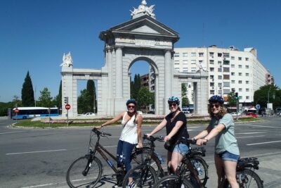 Madrid City Tour | Regular Bike or E-Bike | Reduced Groups - Stop 2: Royal Palace Area Stop—What You’ll Notice Even Without Tickets