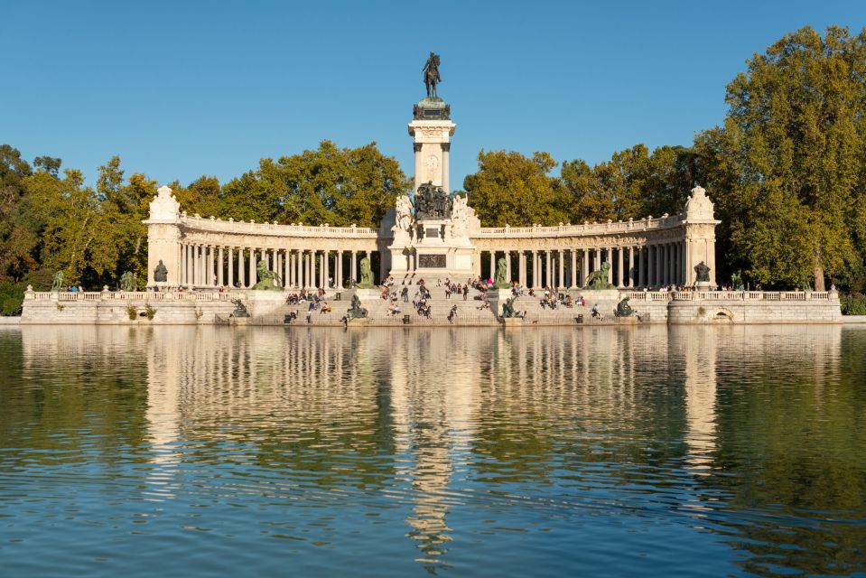 Madrid: El Retiro Park Self-Guided Audio Tour - Casón del Buen Retiro and the Parterre Garden: where the audio gives structure