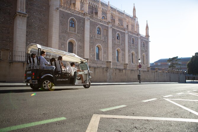 Madrid Expert Plus Tour with Local Guide in Eco Tuk Tuk Private - Price and who this tour fits best