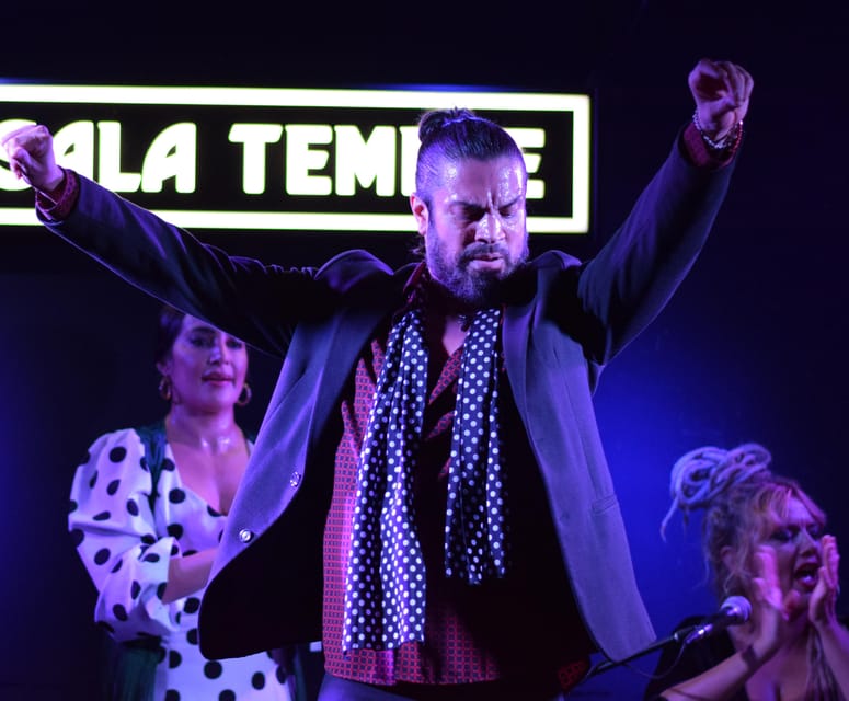 Madrid: Flamenco Show at Tablao Sala Temple with Drink - Booking tips that make the night smoother