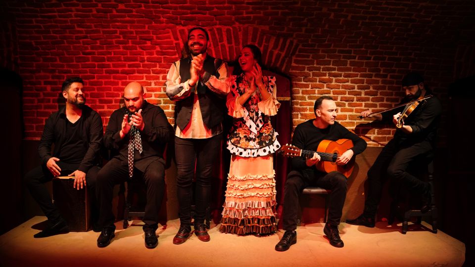 Madrid: Flamenco Show Entry Ticket with Drink & Artist Talk - Price and value in Madrid: is $41 worth it?