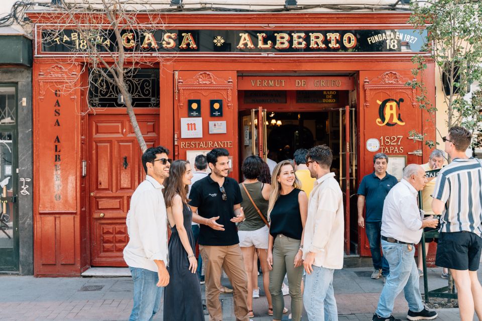 Madrid: Flamenco Show with Tapas and Wine Tour - Market time near San Miguel: why this neighborhood matters