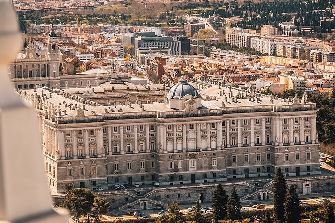 Madrid Food Tour: Tapas, Drinks and Delights with a Local - Stop 2: Plaza de Jacinto Benavente and tortilla de patatas