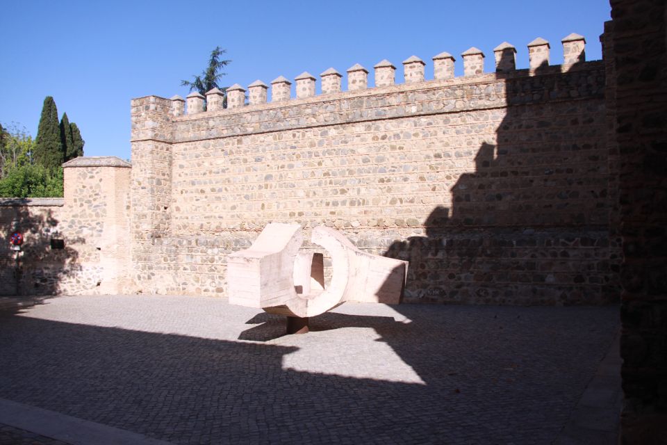 Madrid: Full-Day Guided Tour of Toledo with Cathedral Visit - Walking level and comfort: plan for the cobblestones