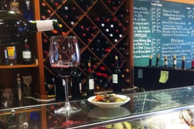 Madrid Gourmet Tapas Small Group Tour - Meeting point magic: how the night gets rolling
