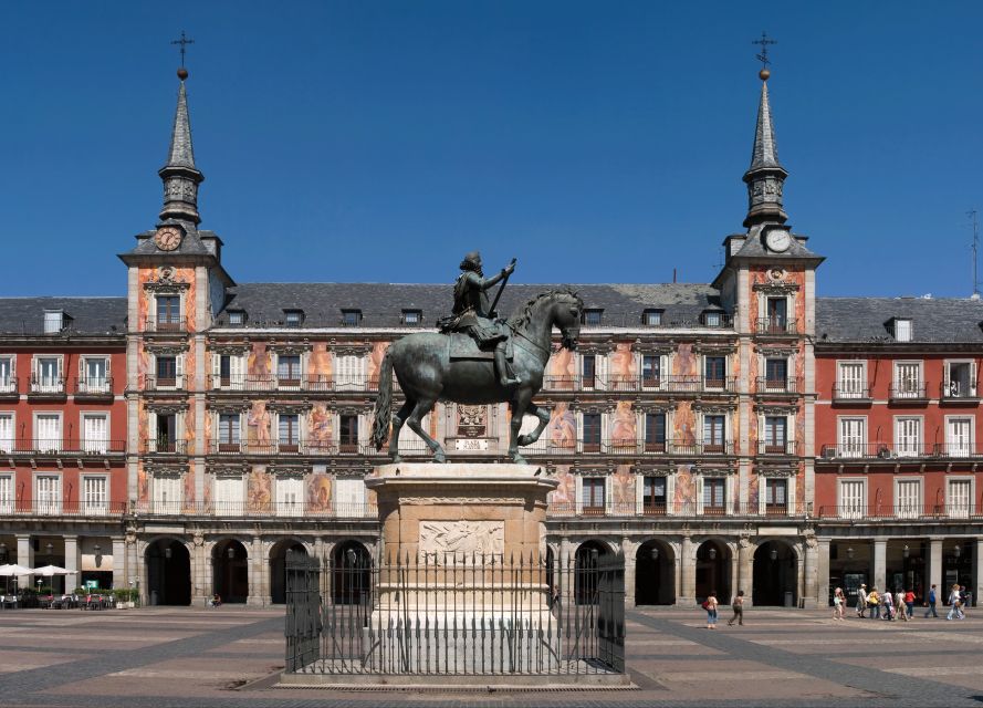 Madrid Historical Centre & Old Town Walking Tour in French - How the French Small Group Works in Real Life (Max 10 or Private)
