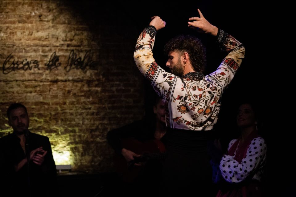 Madrid: La Cueva de Lola Flamenco Show Tickets with Drink - Price and value: what $38 really buys you