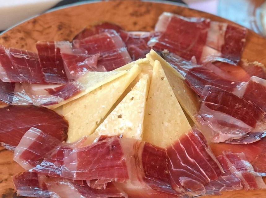 Madrid: Los Porches Flamenco Show with Tapas and Wine Ticket - Why the venue’s three-stage design works (and what it means for your night)