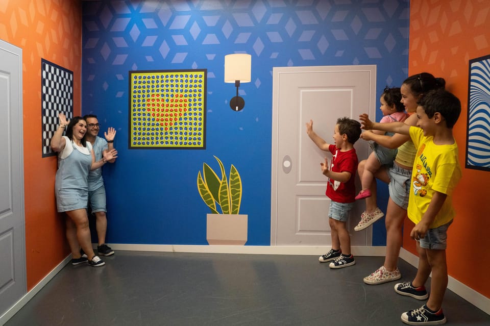 Madrid: Museum of Illusions Ticket - What You Actually Do Inside: Eye Tricks, Moving Displays, and Photo Illusions