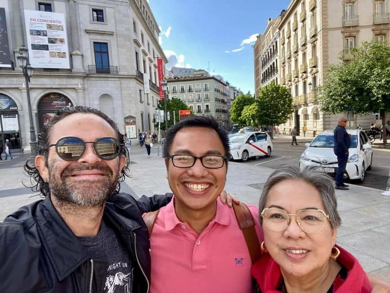 Madrid: Old Town, Poets District, and Royal Palace Tour - Starting Outside Lope de Vega, Then Letting Madrid Lead