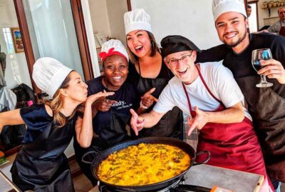 Madrid: Paella and Sangria Workshop in the City Center - Meeting your hosts at Calle de la Montera, then heading upstairs to cook