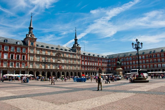 Madrid Panoramic Sightseeing Guided Tour - 3 hours to get your bearings: what this panoramic tour really does