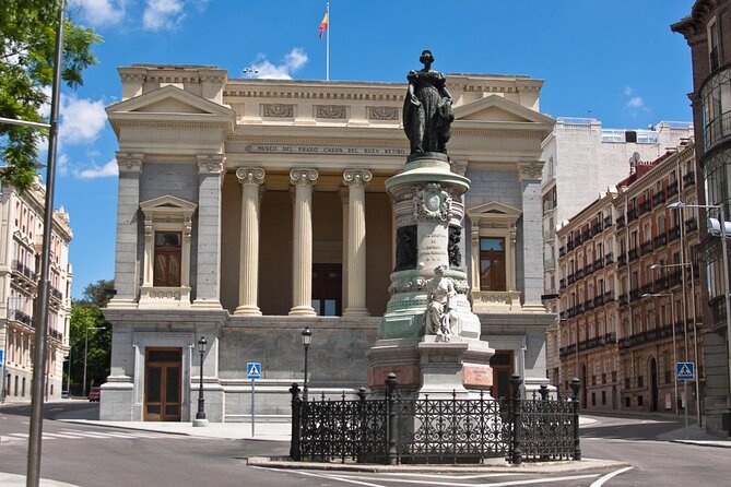 Madrid Prado Museum & City PRIVATE TOUR with Ticket Included - Plaza de Cibeles first: a 30-minute warm-up before the art