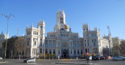 Madrid: Private 3-Hour Tour - Classic Madrid route: Royal Palace, Almudena Cathedral, and the old center