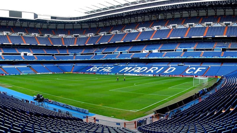 Madrid: Private Guided Tour of Bernabéu Stadium - Meeting at Gate 83: how the tour starts smoothly