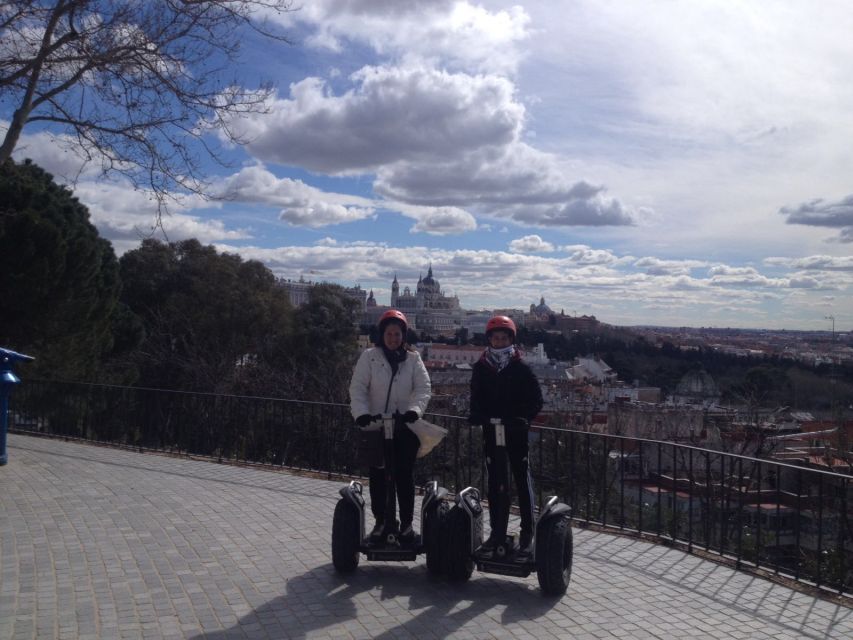 Madrid Private Segway tour. Retiro Park - Centro Historico - Training and safety: what you actually do before riding