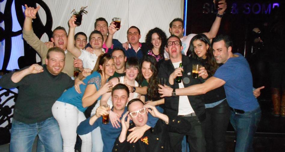 Madrid: Pub Crawl Madrid Running since 2005 Bar Exploration - Puerta del Sol: The Smart Place to Begin Your Night