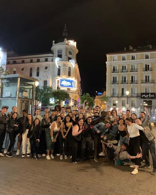 Madrid: Pub Crawl Madrid's Night Time - Languages: When Communication Helps More Than You Think