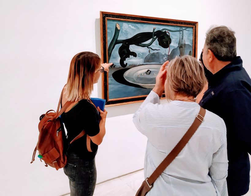 Madrid: Reina Sofía Museum Guided Tour - Reina Sofía’s real superpower: modern art with a storyline