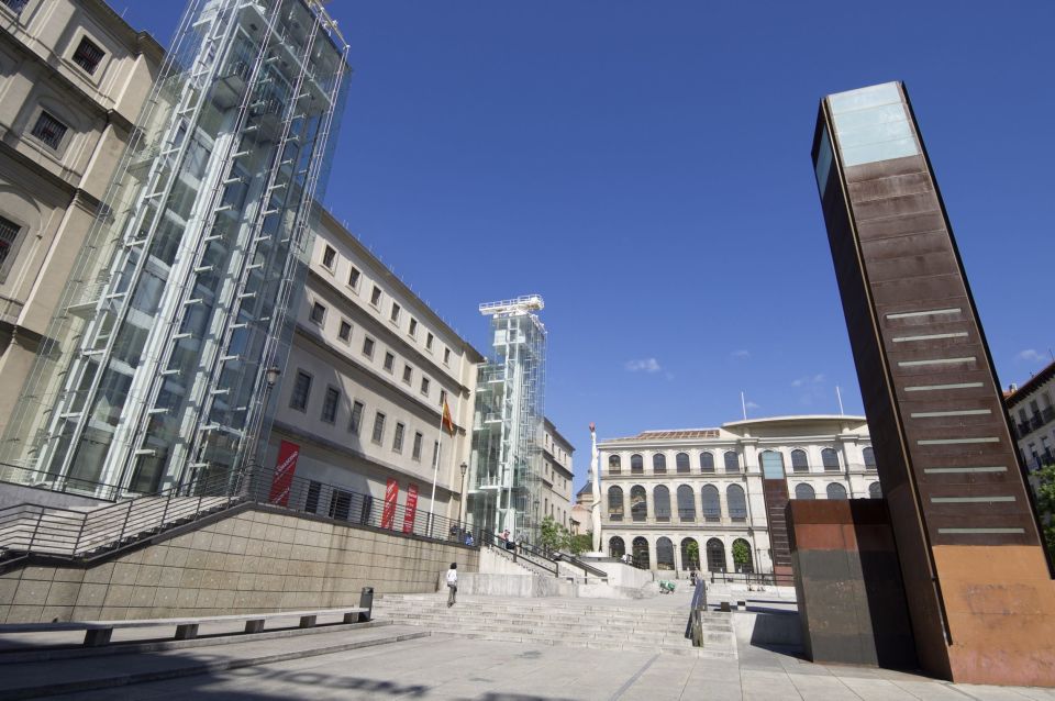Madrid: Reina Sofía Museum Guided Tour - Photo rules and how to not lose time inside the museum