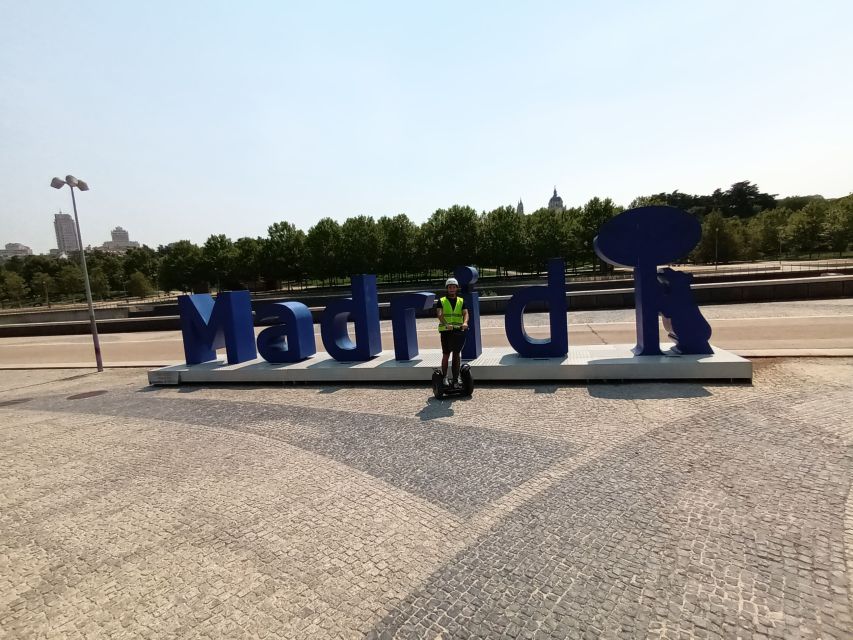 Madrid: Retiro Park Segway Tour - The Short Ride Through Plaza de Ópera and Las Letras